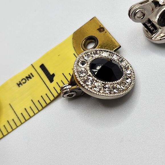 Vtg Monet Faceted Black Rhinestone Silver Tone Faux Diamond Halo Clip Earrings - Picture 6 of 6